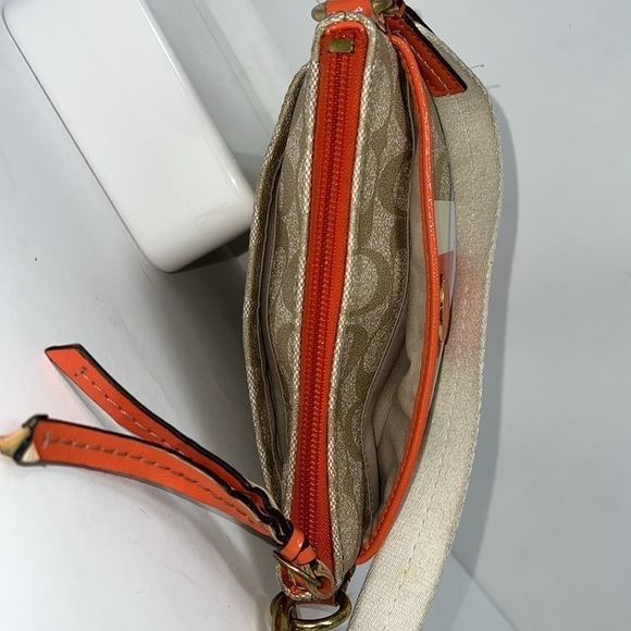 Coach Crossgrain Crossbody Swing Pack Zip Top Bag - Picture 8 of 16